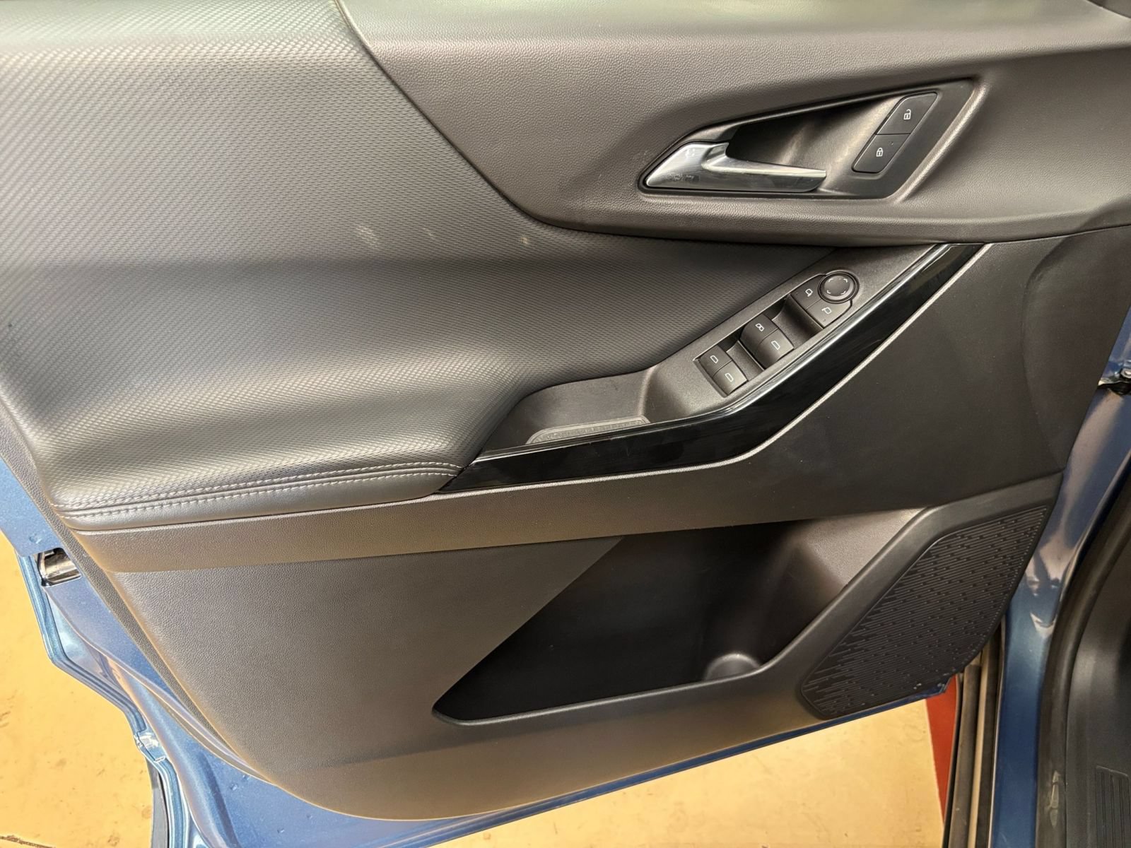 Thumbnail: 2025 Chevrolet Equinox - 18