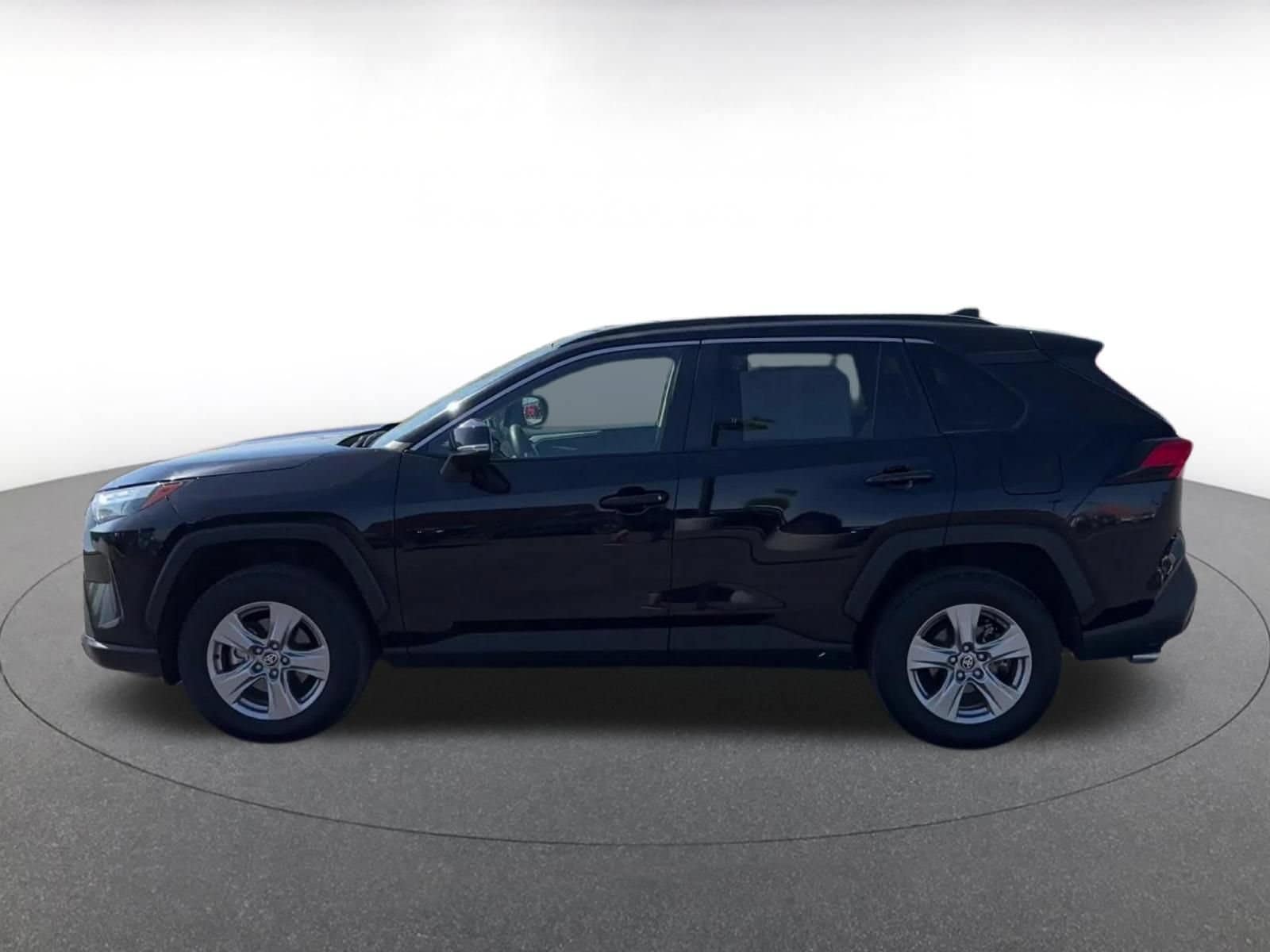 Thumbnail: 2025 Toyota RAV4 - 8