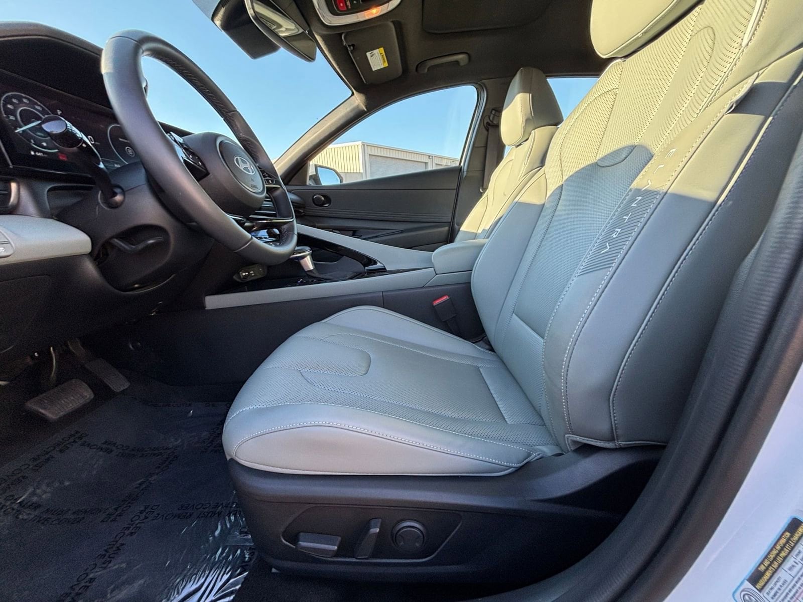 Thumbnail: 2025 Hyundai Elantra - 28