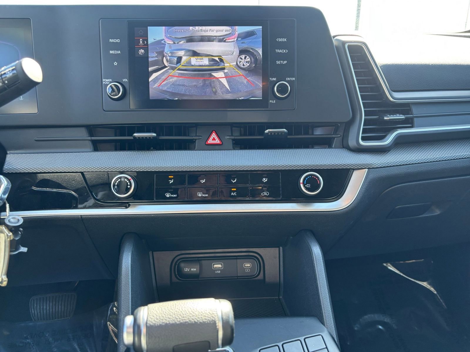 Thumbnail: 2025 Kia Sportage - 17