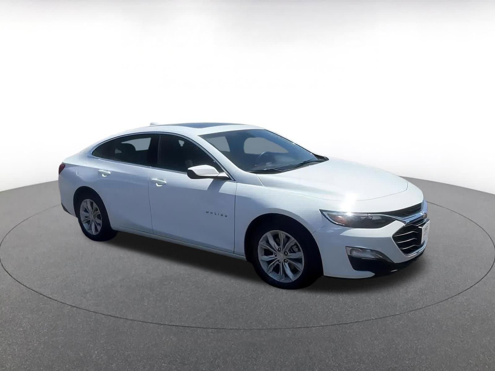 Thumbnail: 2024 Chevrolet Malibu - 2