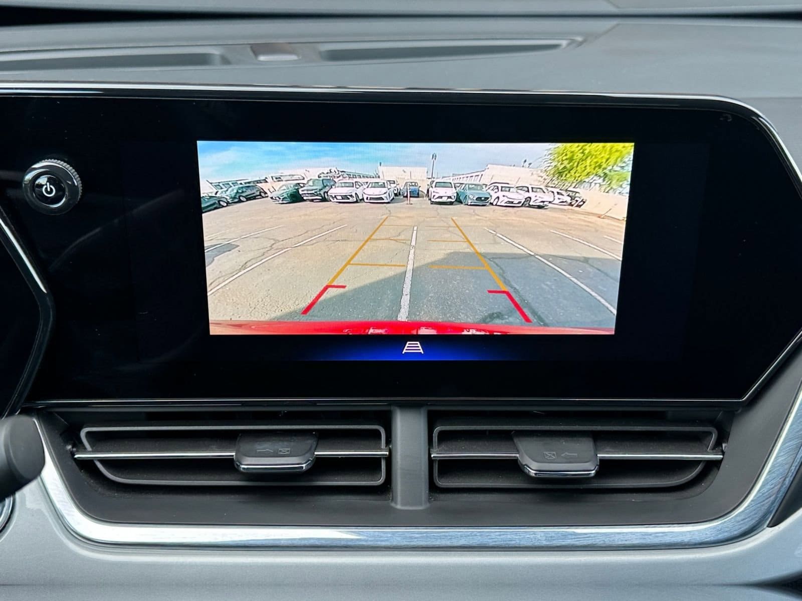 Thumbnail: 2025 Chevrolet Trax - 17