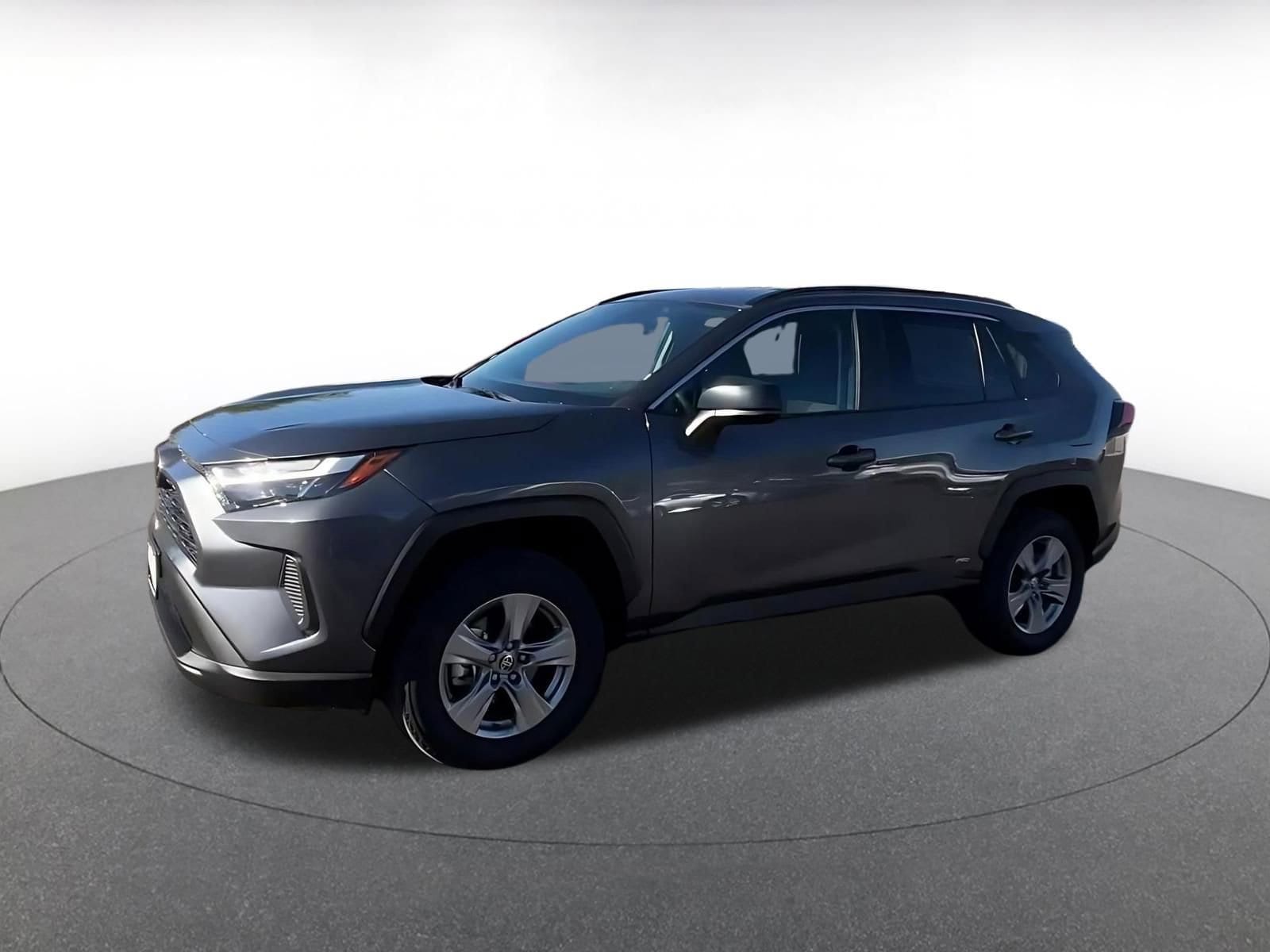 Thumbnail: 2025 Toyota RAV4 - 8