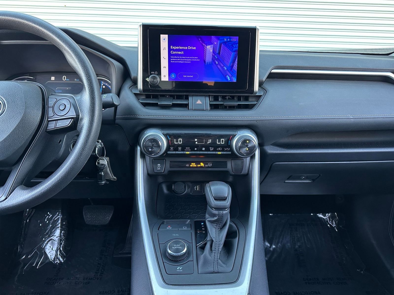 Thumbnail: 2025 Toyota RAV4 - 18