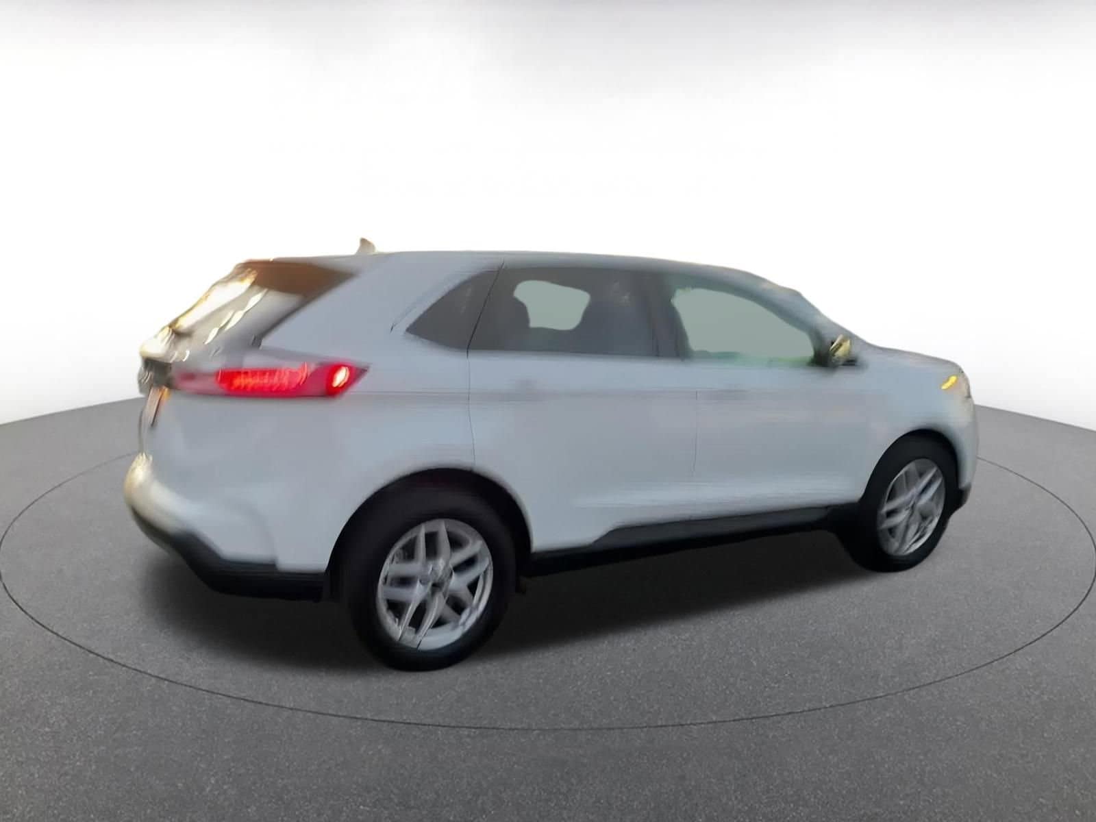2024 Ford Edge SEL 15