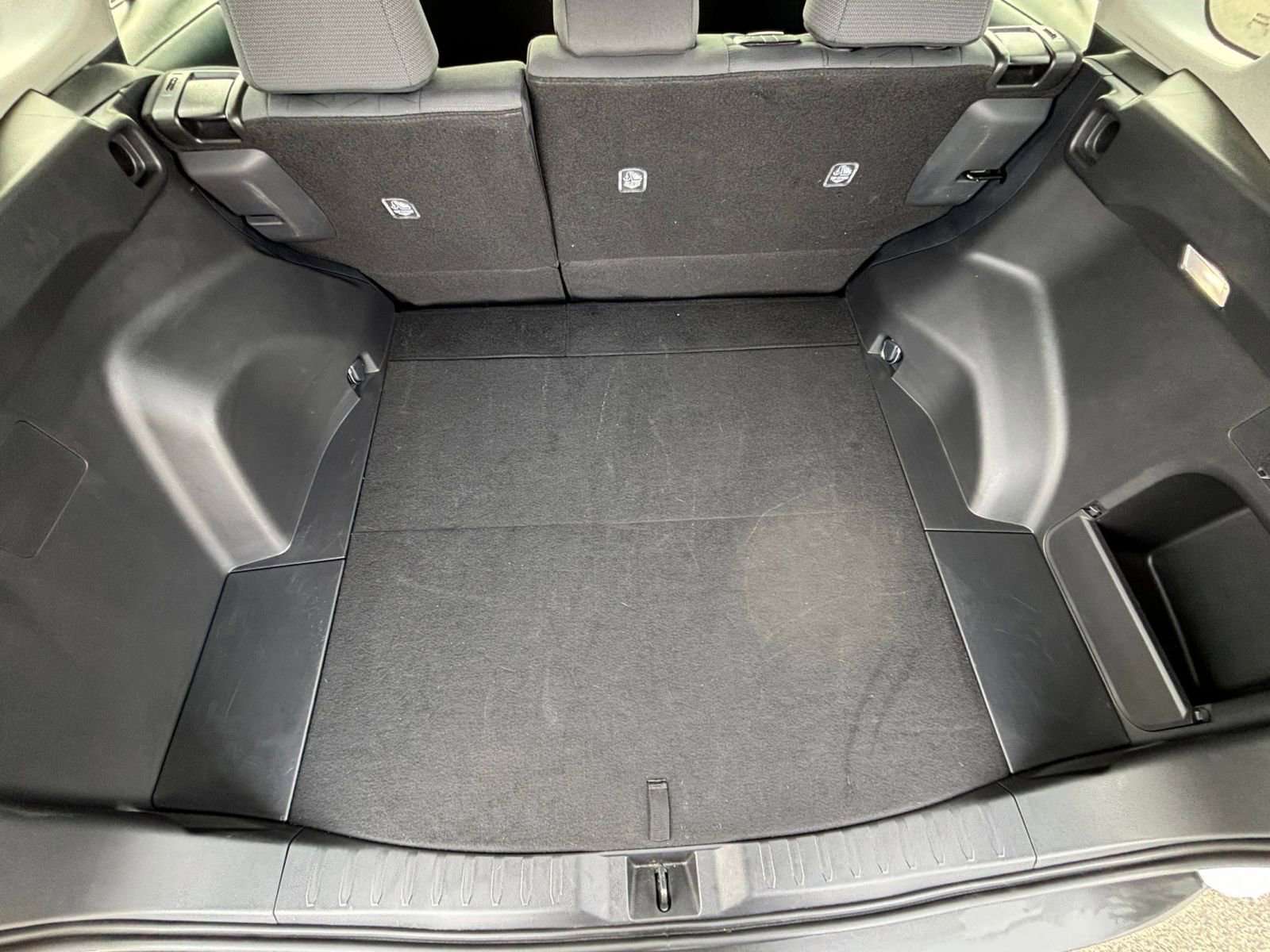 Thumbnail: 2025 Toyota RAV4 - 33