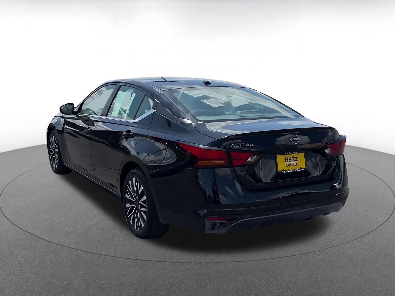 Thumbnail: 2026 Nissan Altima - 10