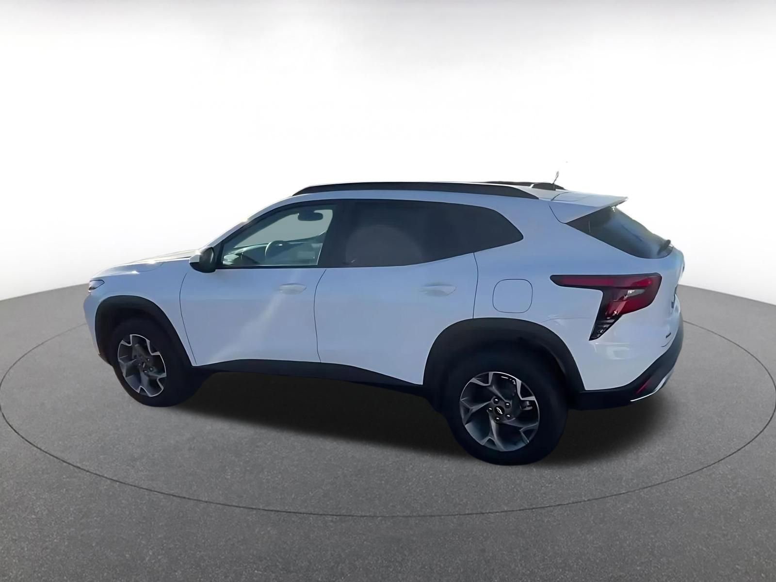 Thumbnail: 2025 Chevrolet Trax - 10