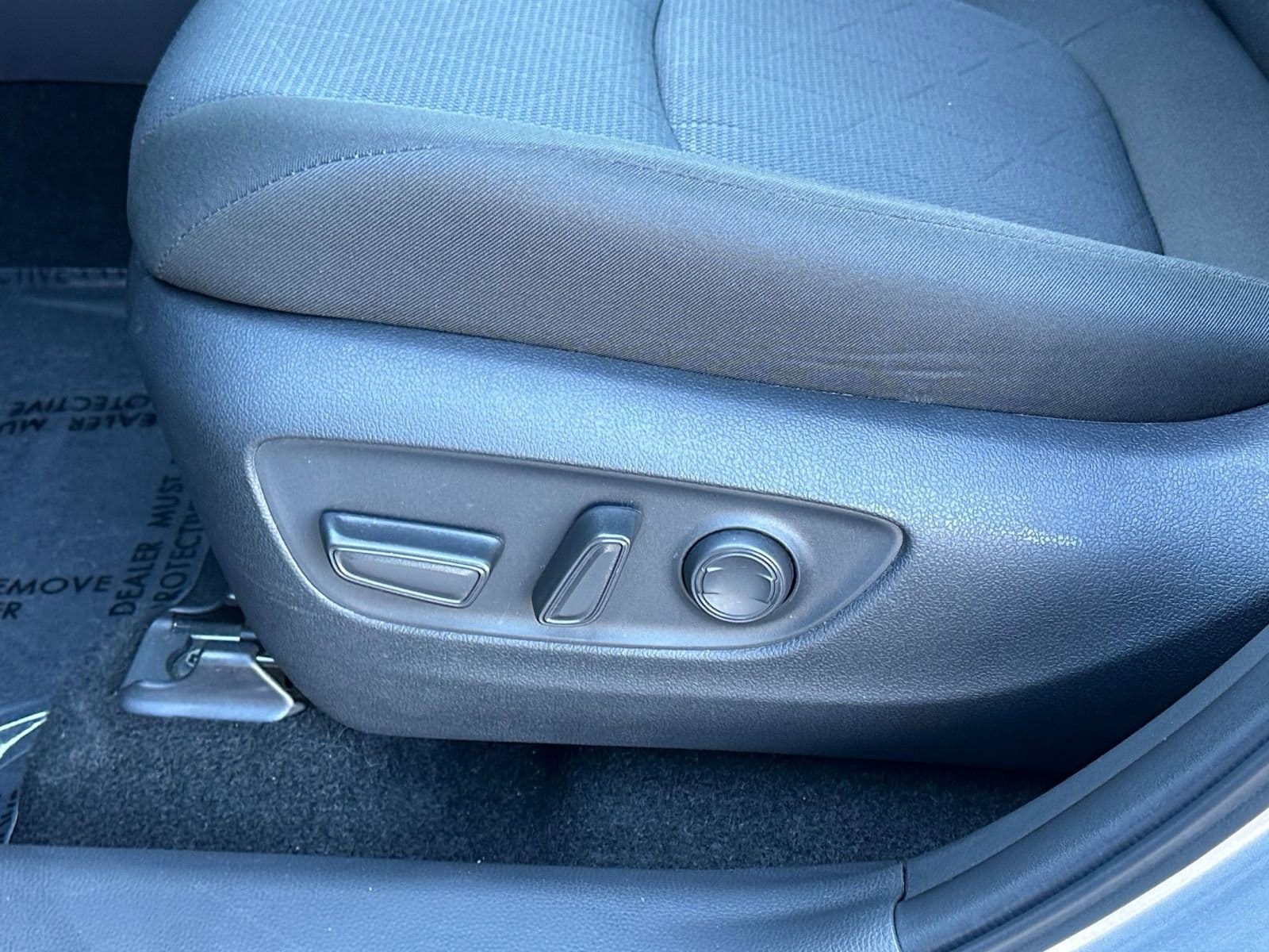 Thumbnail: 2025 Toyota RAV4 - 23