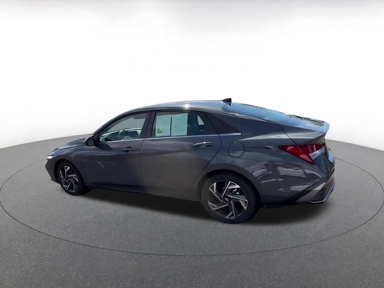 Thumbnail: 2025 Hyundai Elantra - 10