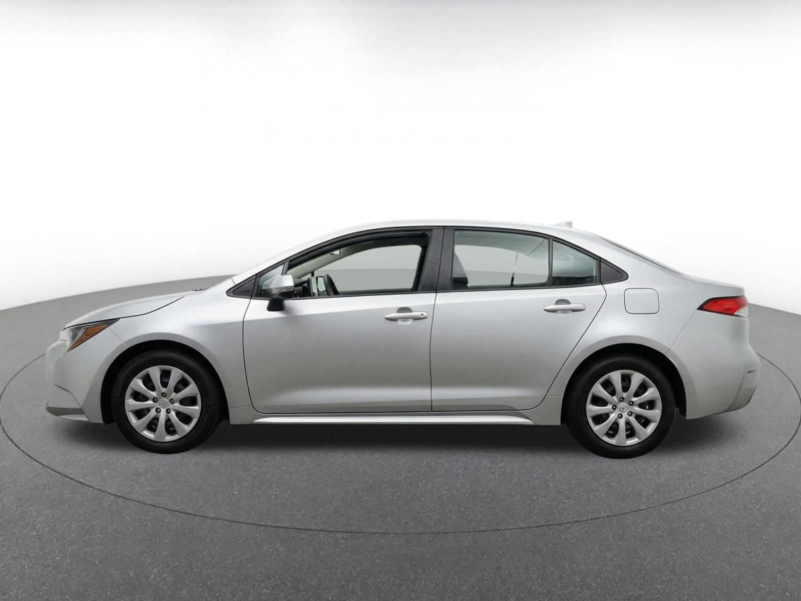 Thumbnail: 2025 Toyota Corolla - 4