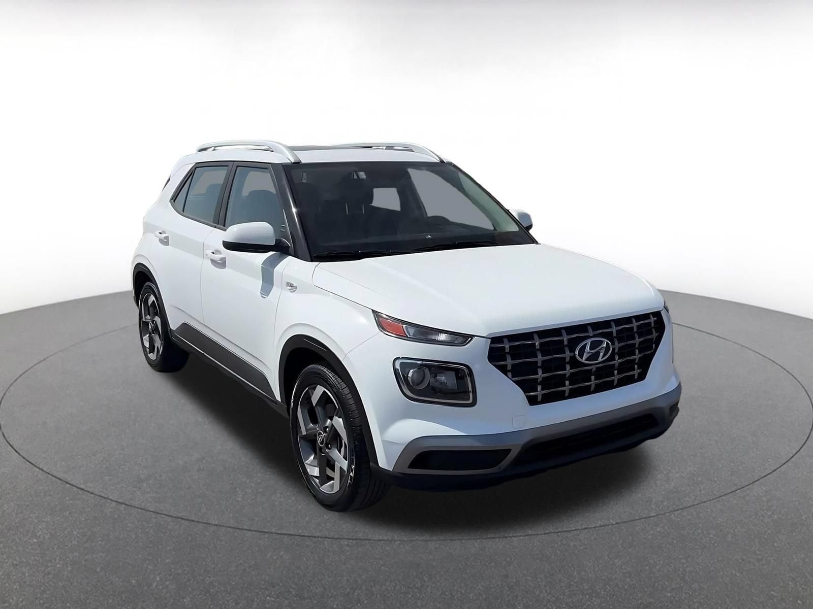 Thumbnail: 2026 Hyundai Venue - 3