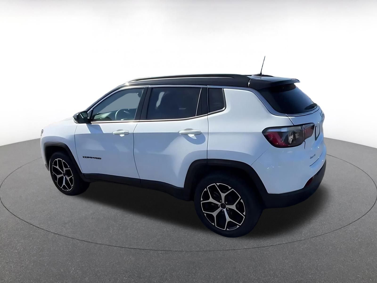 Thumbnail: 2025 Jeep Compass - 10