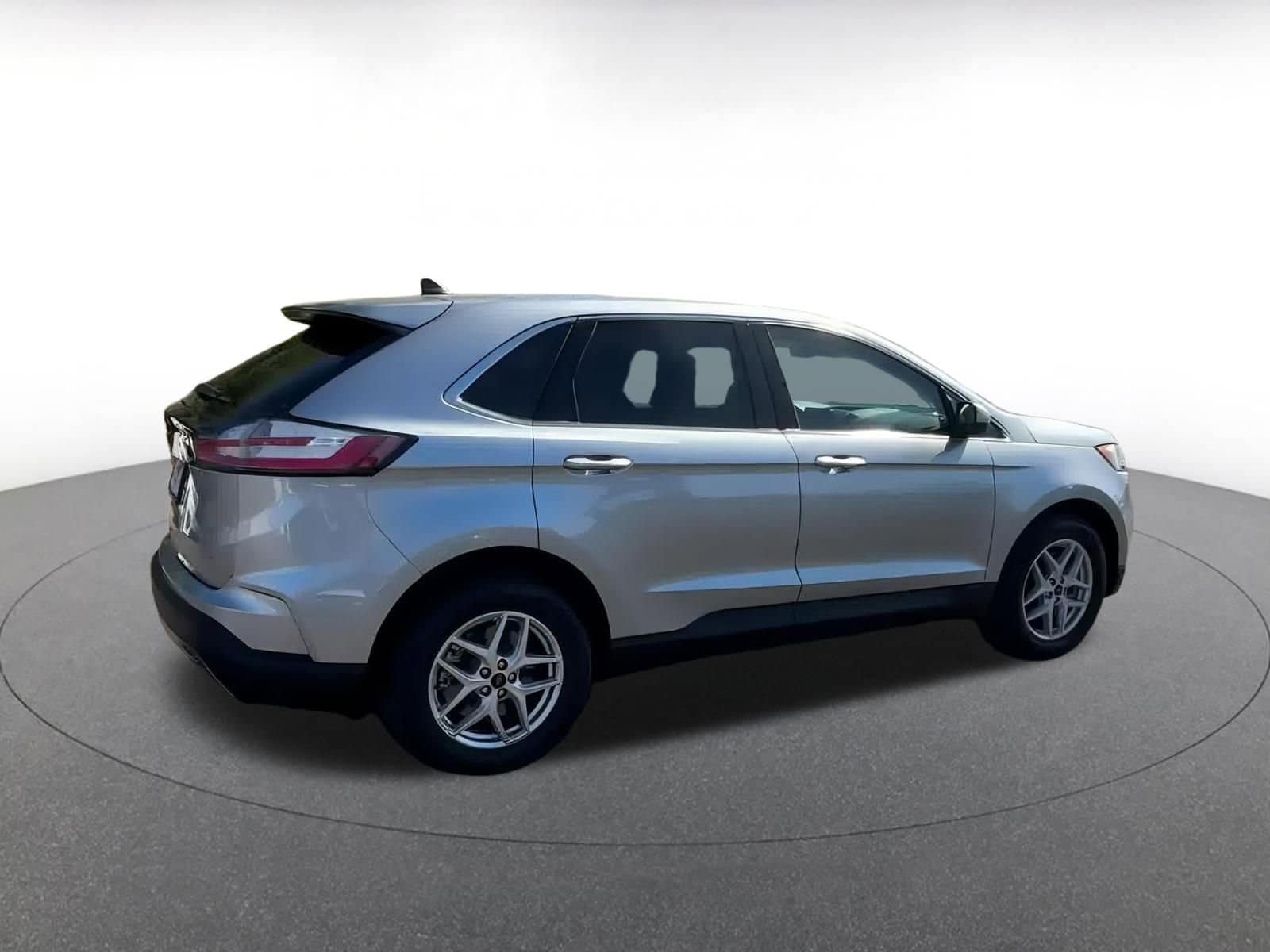 Thumbnail: 2024 Ford Edge - 15