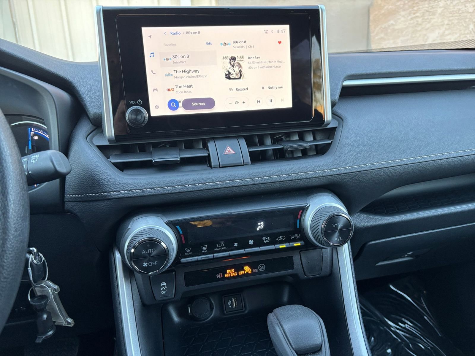 Thumbnail: 2025 Toyota RAV4 - 18