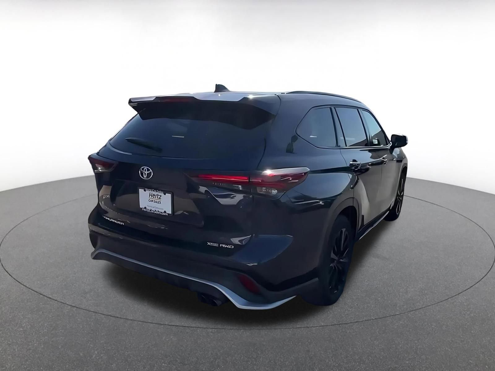 Thumbnail: 2025 Toyota Highlander - 15