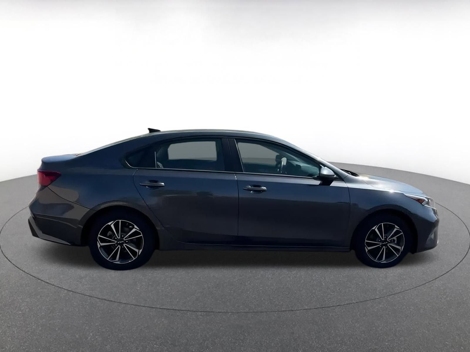 Thumbnail: 2023 Kia Forte - 16