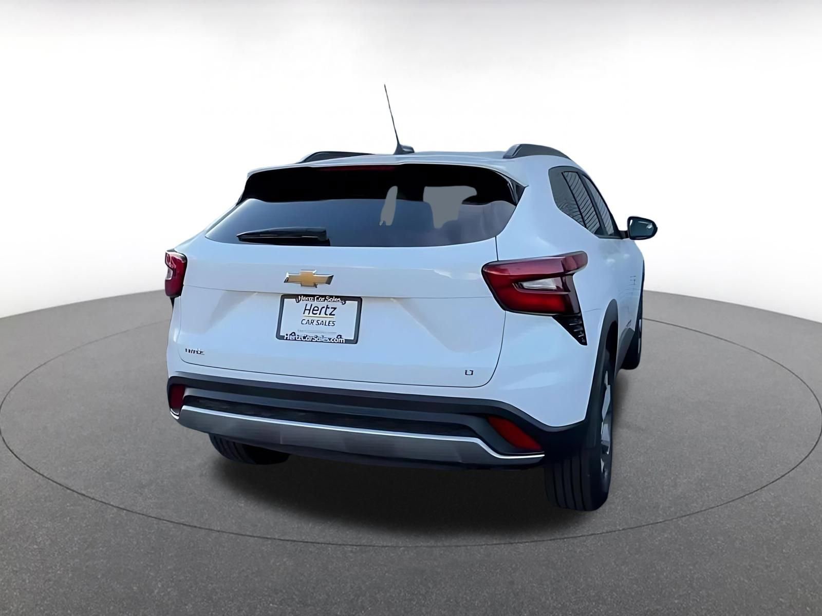 Thumbnail: 2025 Chevrolet Trax - 14