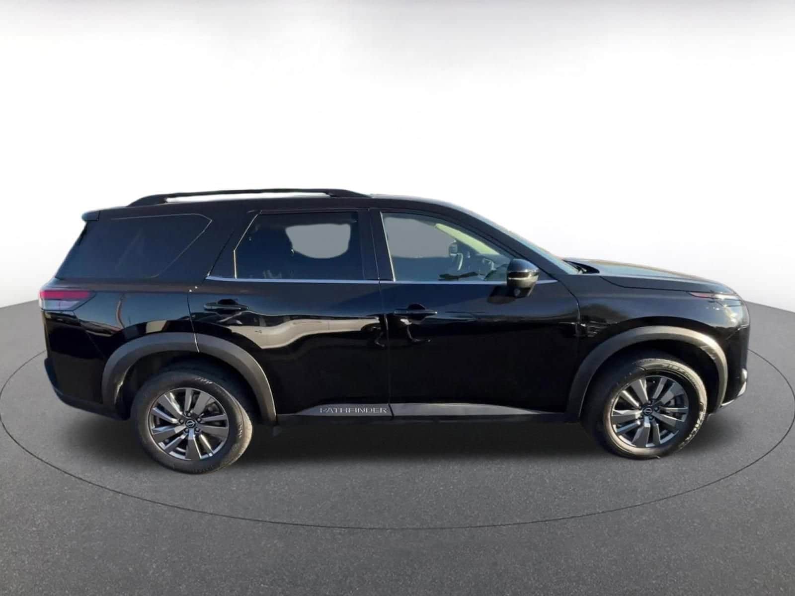 Thumbnail: 2025 Nissan Pathfinder - 16