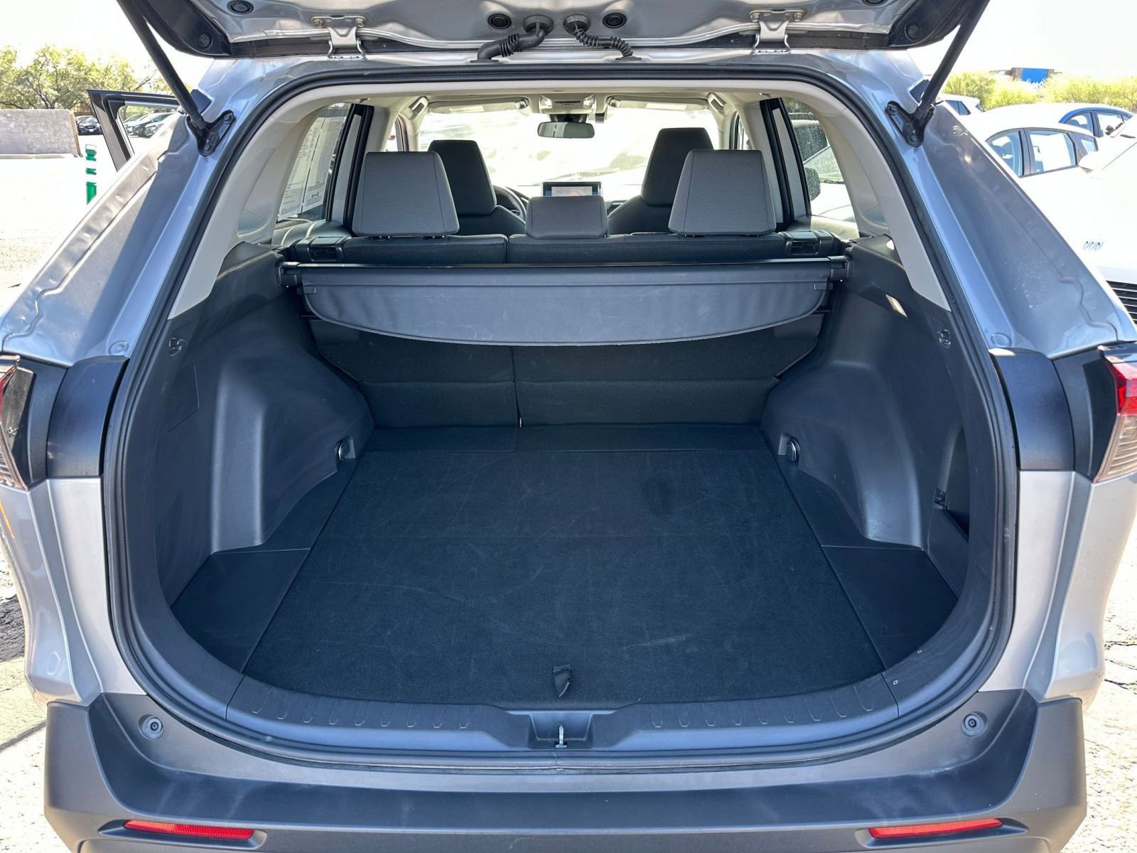 Thumbnail: 2025 Toyota RAV4 - 31