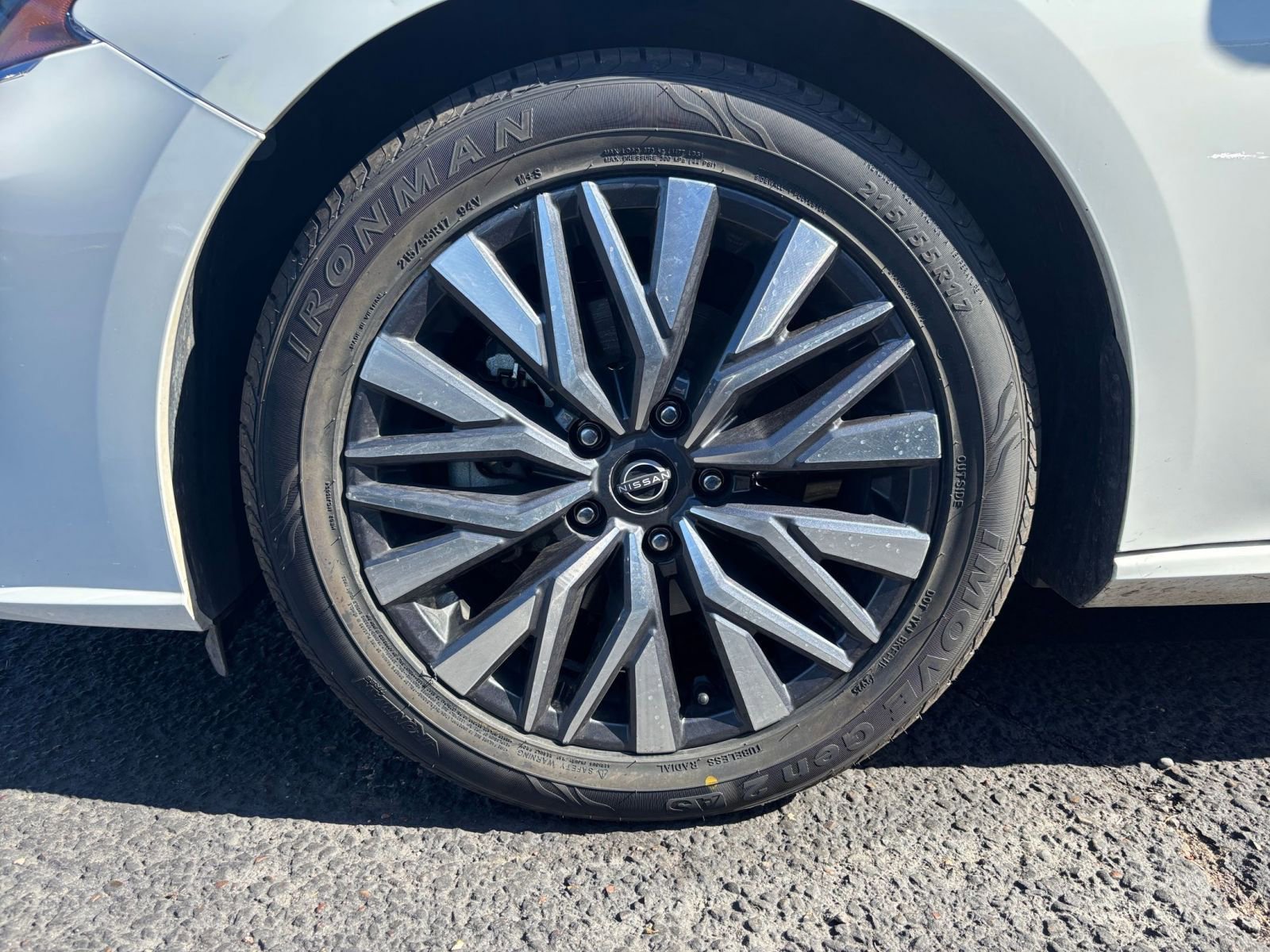 Thumbnail: 2025 Nissan Altima - 30