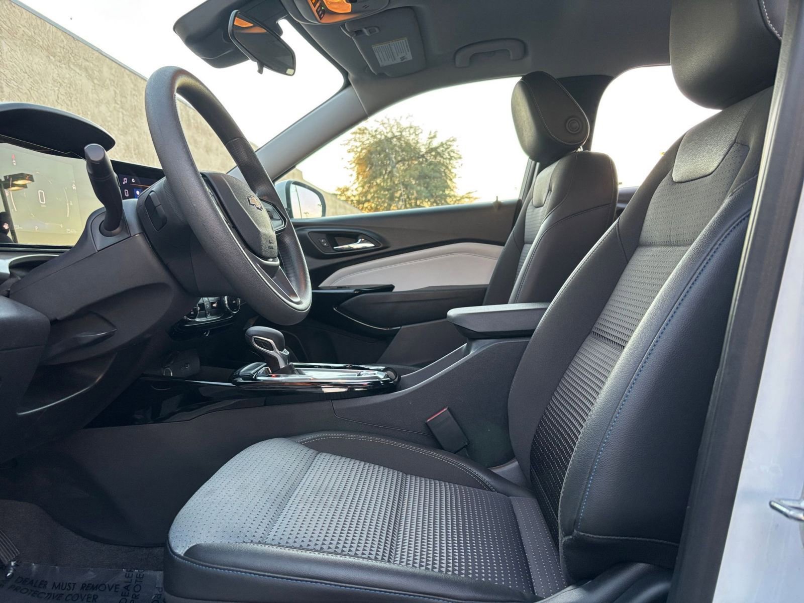 Thumbnail: 2025 Chevrolet Trax - 24