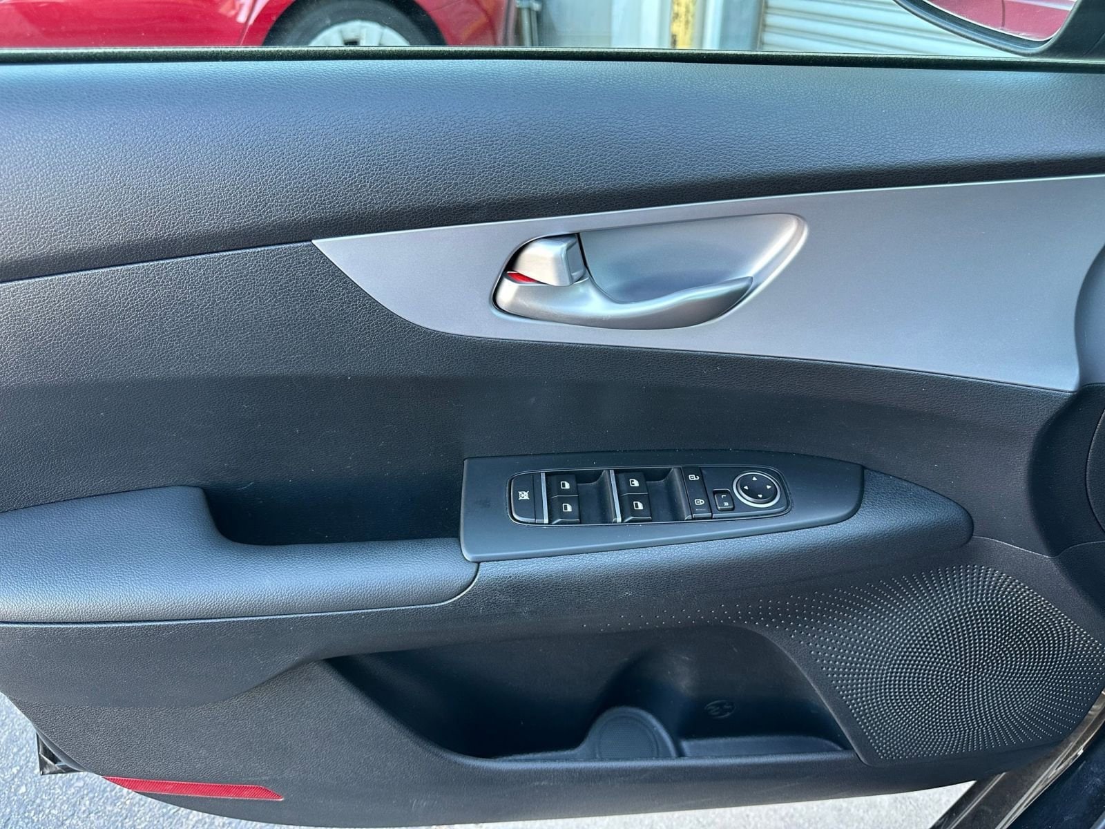 Thumbnail: 2024 Kia Forte - 20