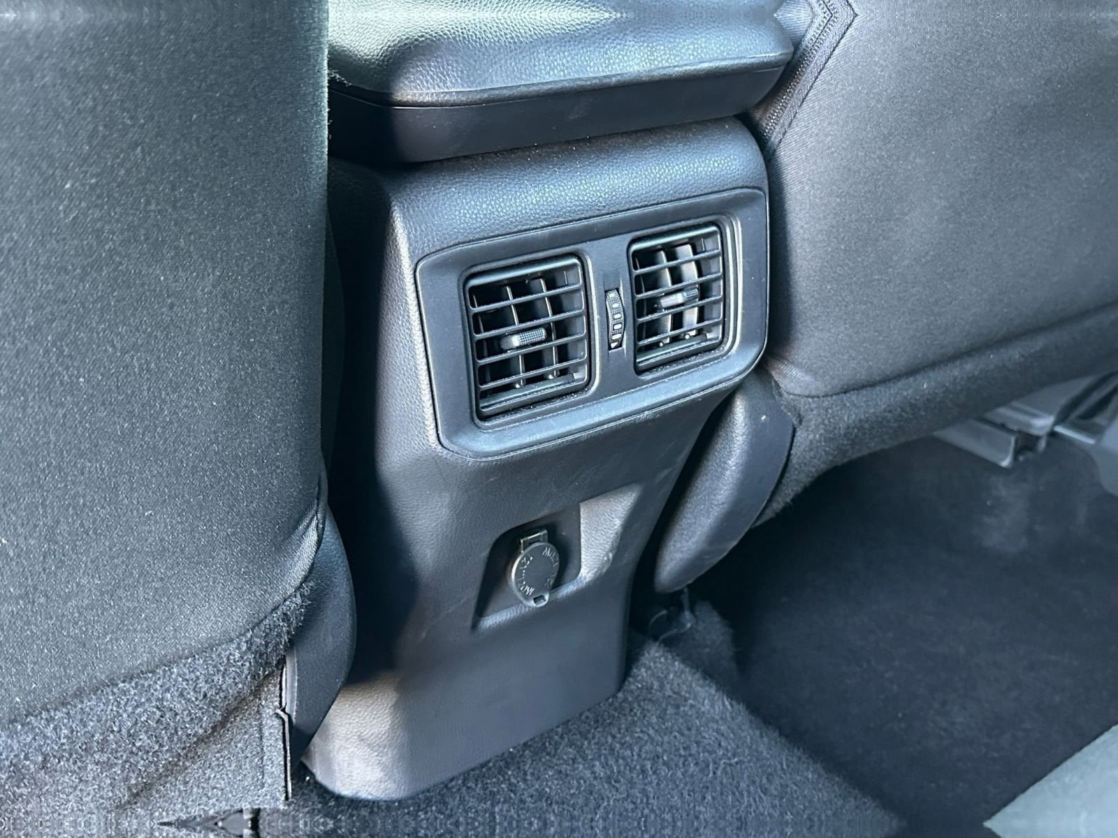 Thumbnail: 2025 Toyota RAV4 - 23