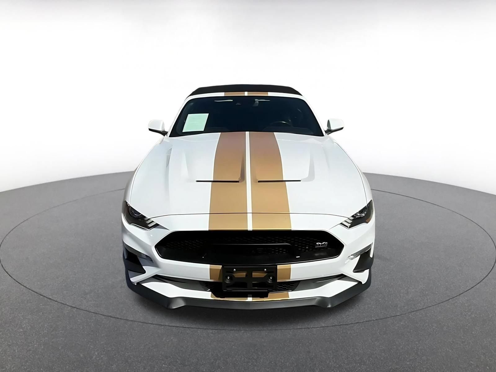 Thumbnail: 2022 Ford Mustang - 4