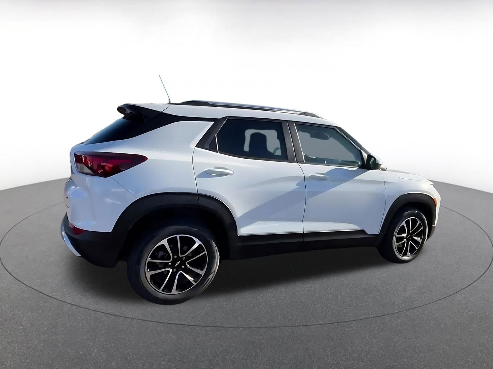 Thumbnail: 2025 Chevrolet TrailBlazer - 14