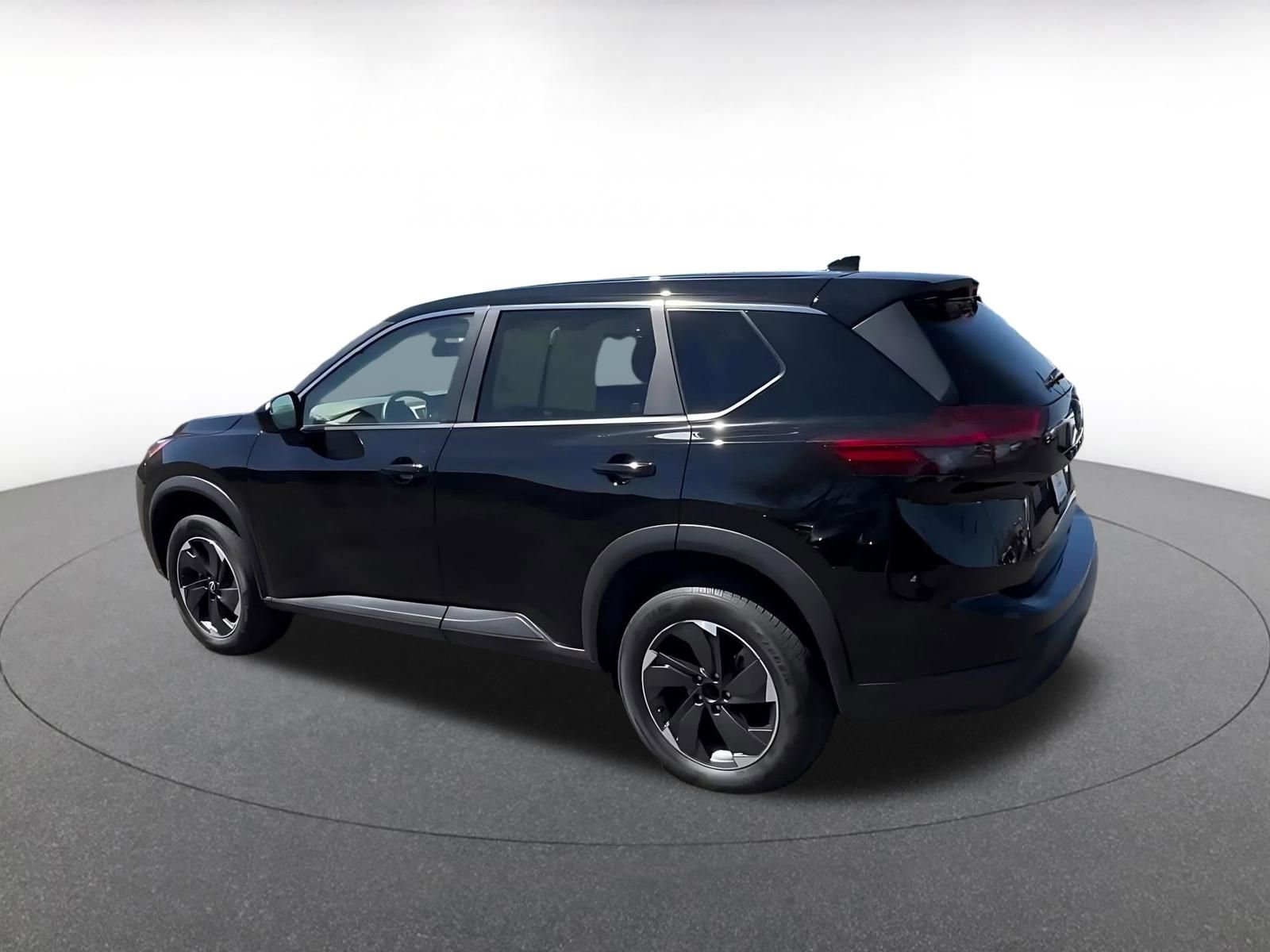 Thumbnail: 2025 Nissan Rogue - 10