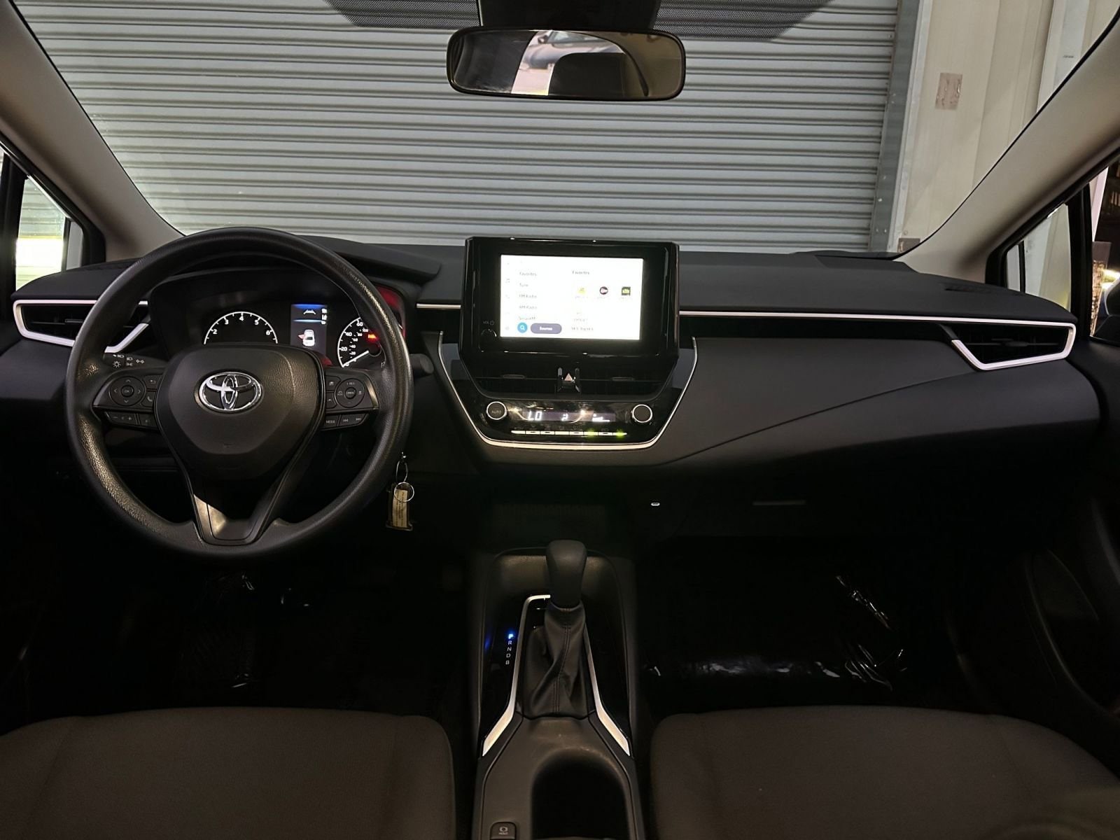 Thumbnail: 2025 Toyota Corolla - 31