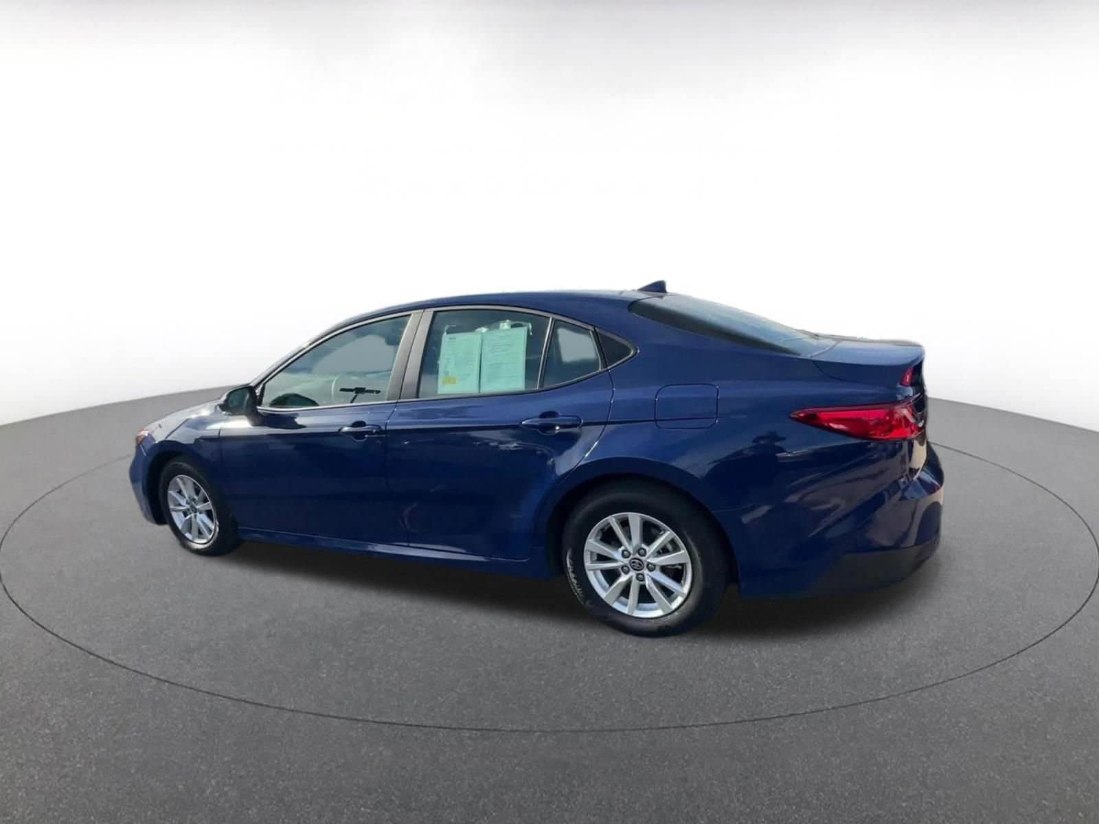 Thumbnail: 2025 Toyota Camry - 10