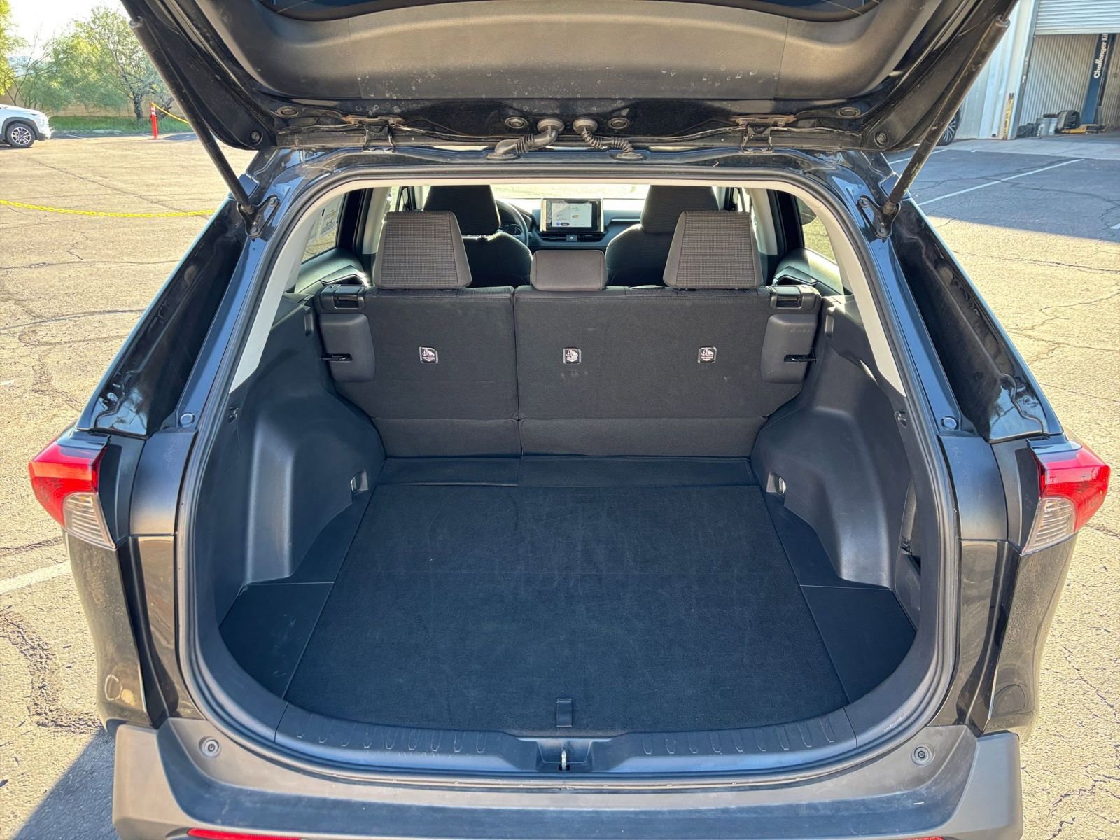 Thumbnail: 2025 Toyota RAV4 - 30