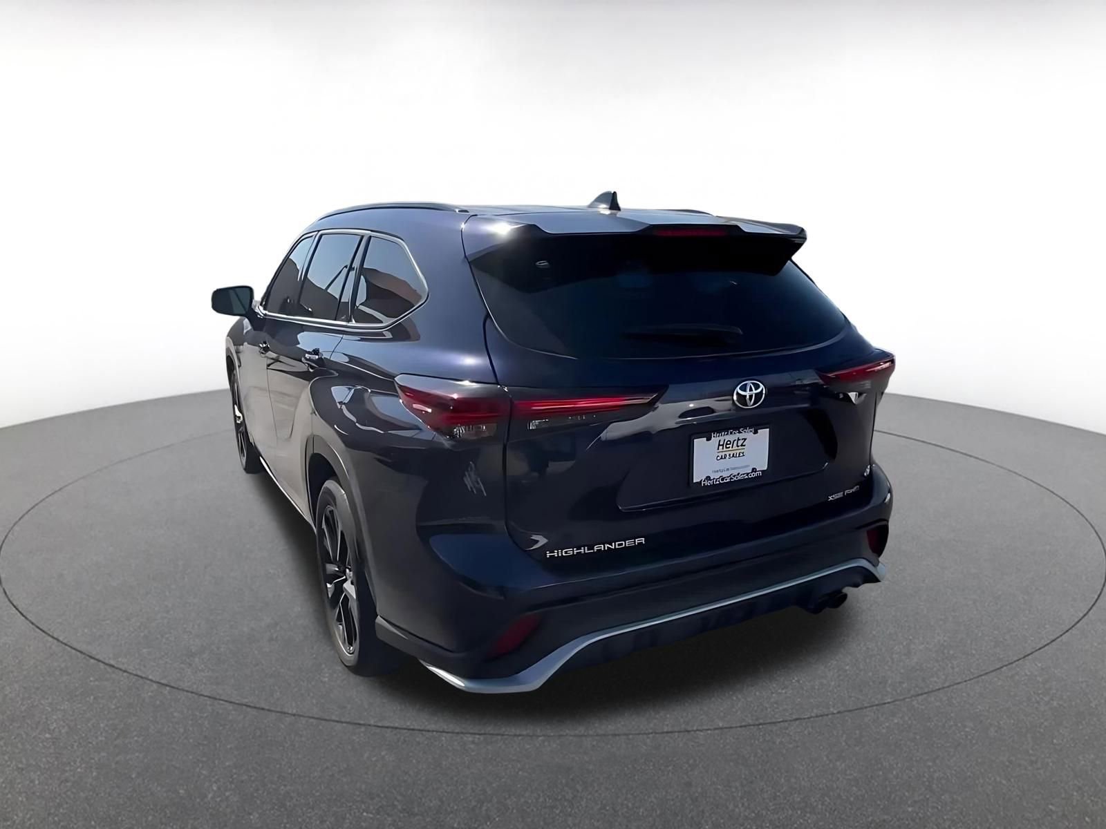 Thumbnail: 2025 Toyota Highlander - 11