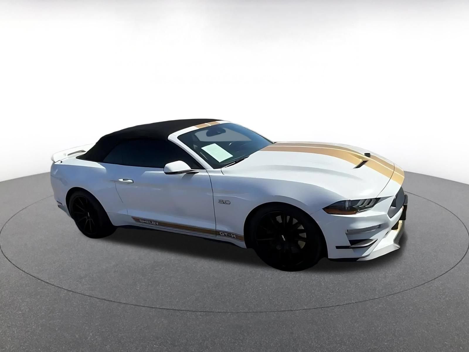 Thumbnail: 2022 Ford Mustang - 2