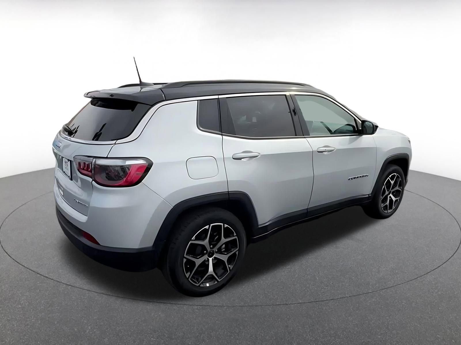 Thumbnail: 2025 Jeep Compass - 14