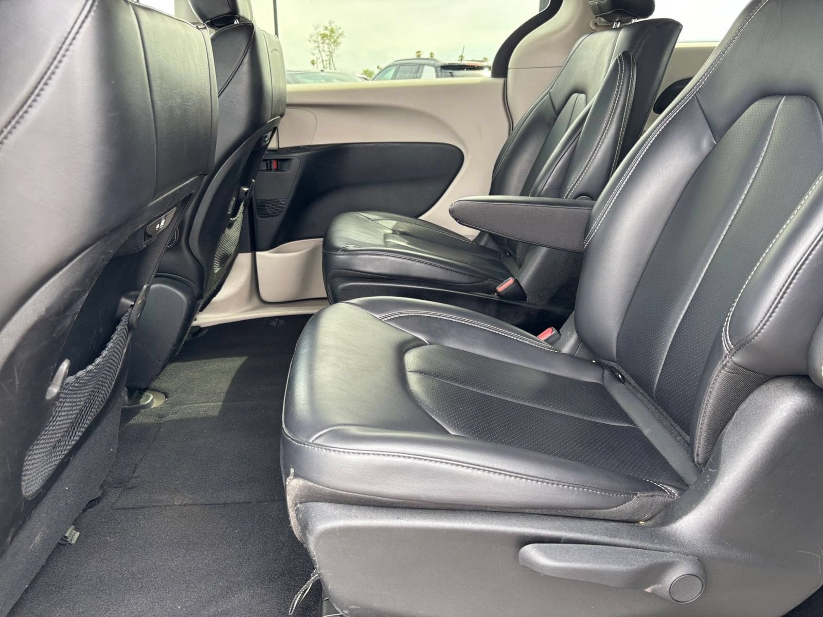 Thumbnail: 2023 Chrysler Pacifica - 28