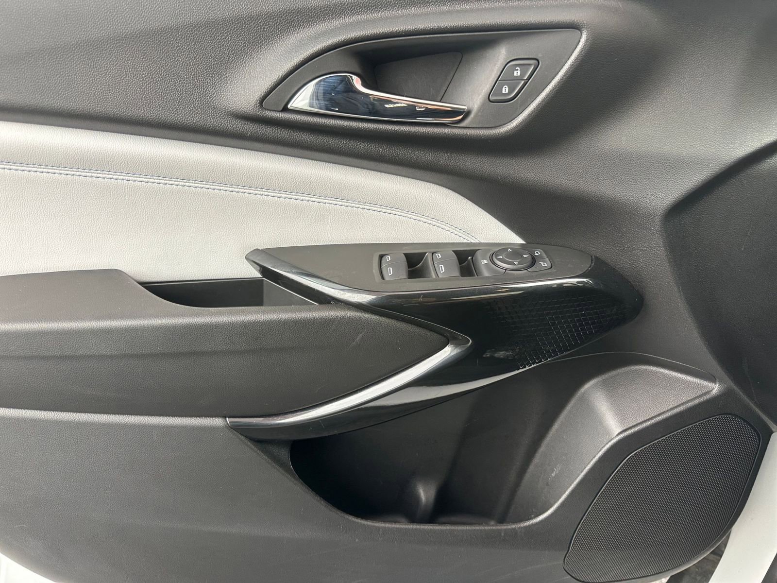 Thumbnail: 2025 Chevrolet Trax - 20