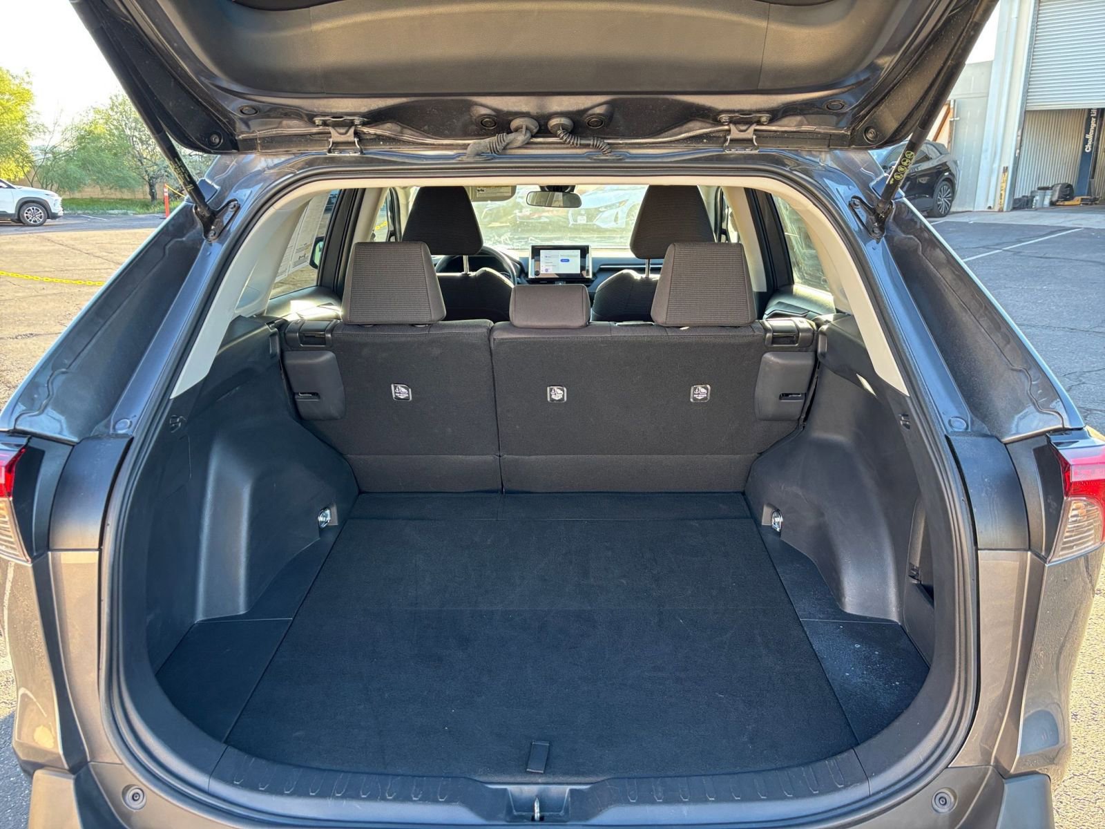 Thumbnail: 2025 Toyota RAV4 - 30