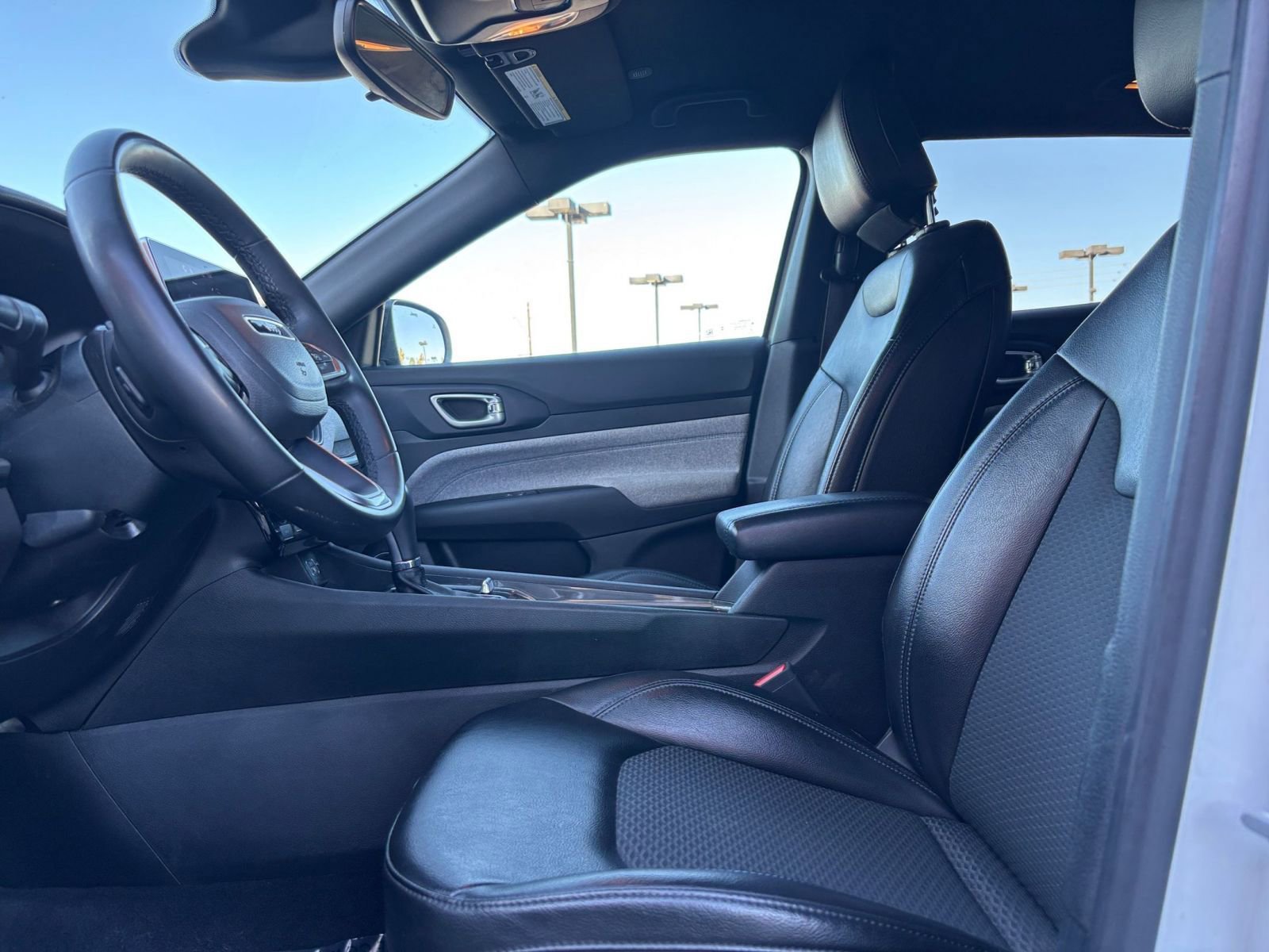 Thumbnail: 2023 Jeep Compass - 25