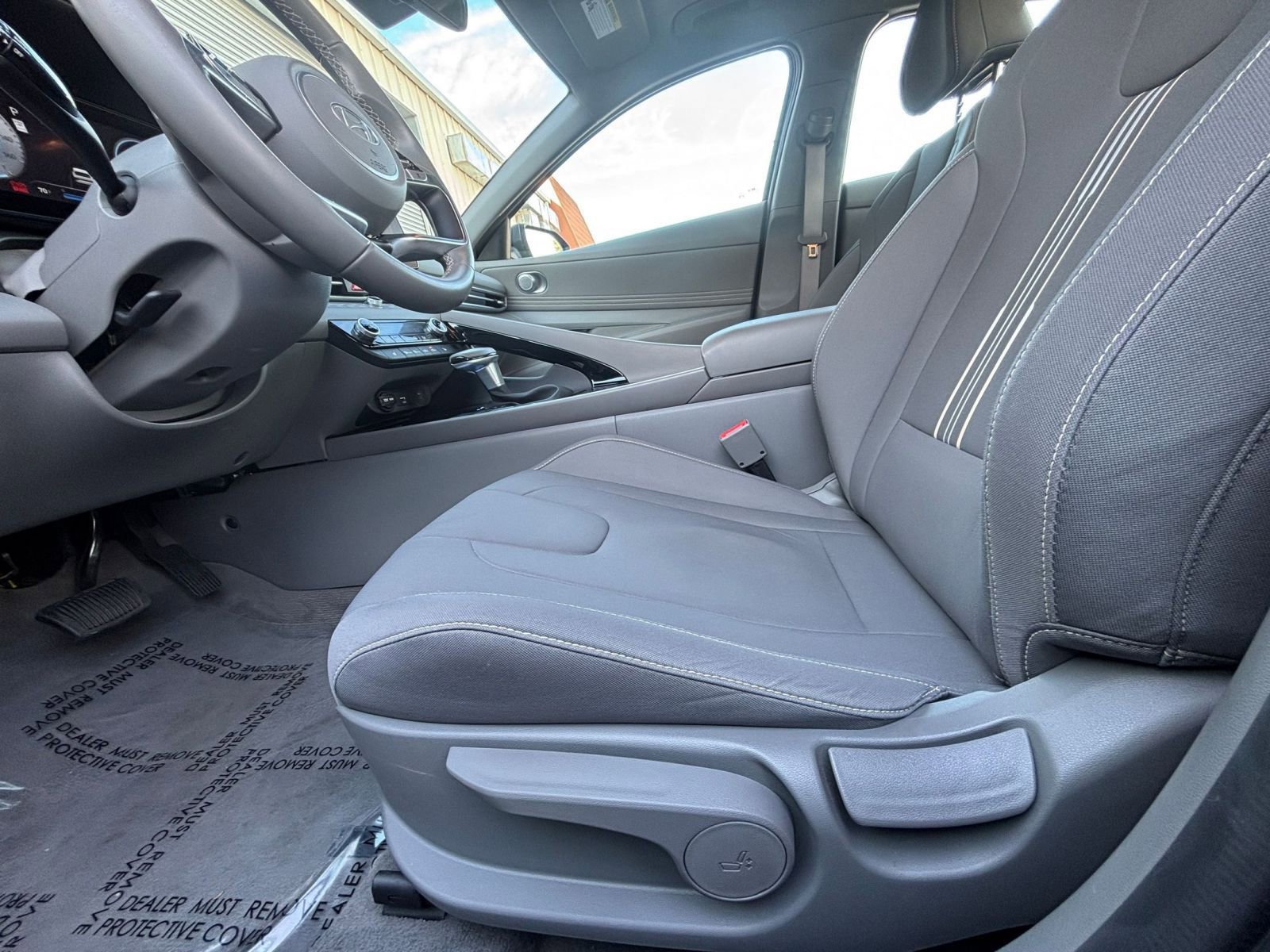 Thumbnail: 2025 Hyundai Elantra - 25