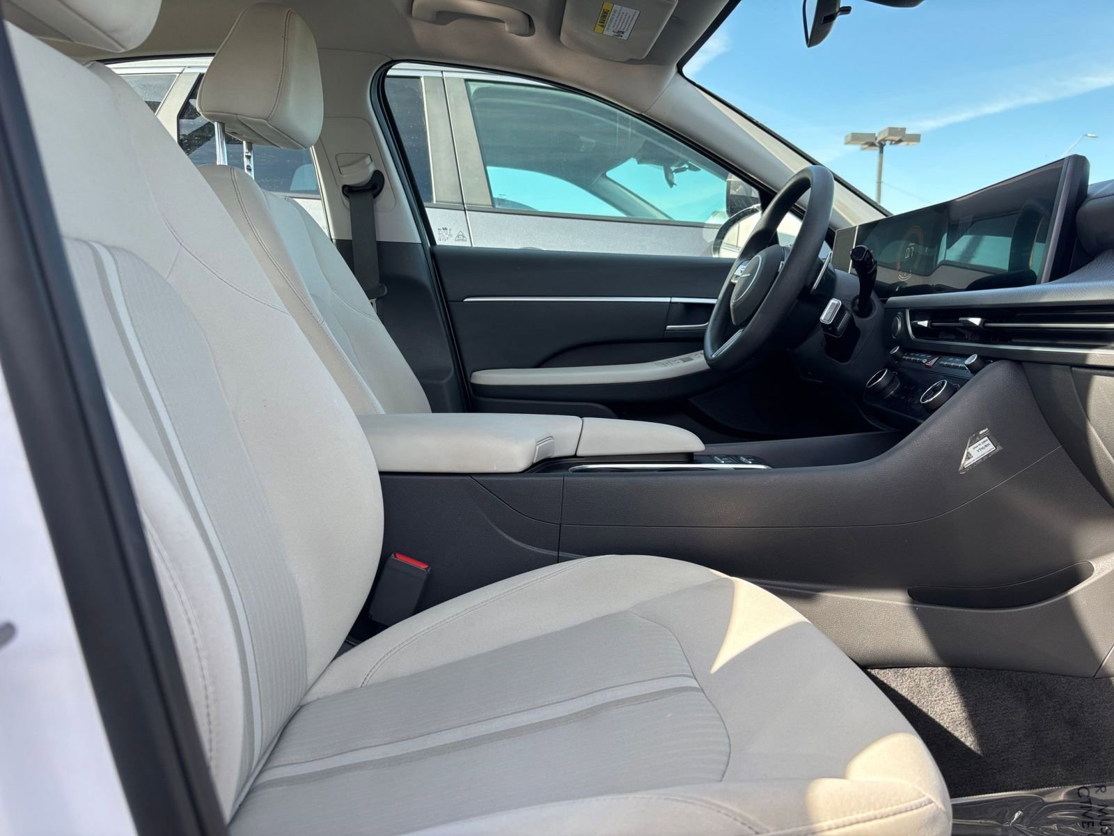 Thumbnail: 2025 Hyundai Sonata - 25