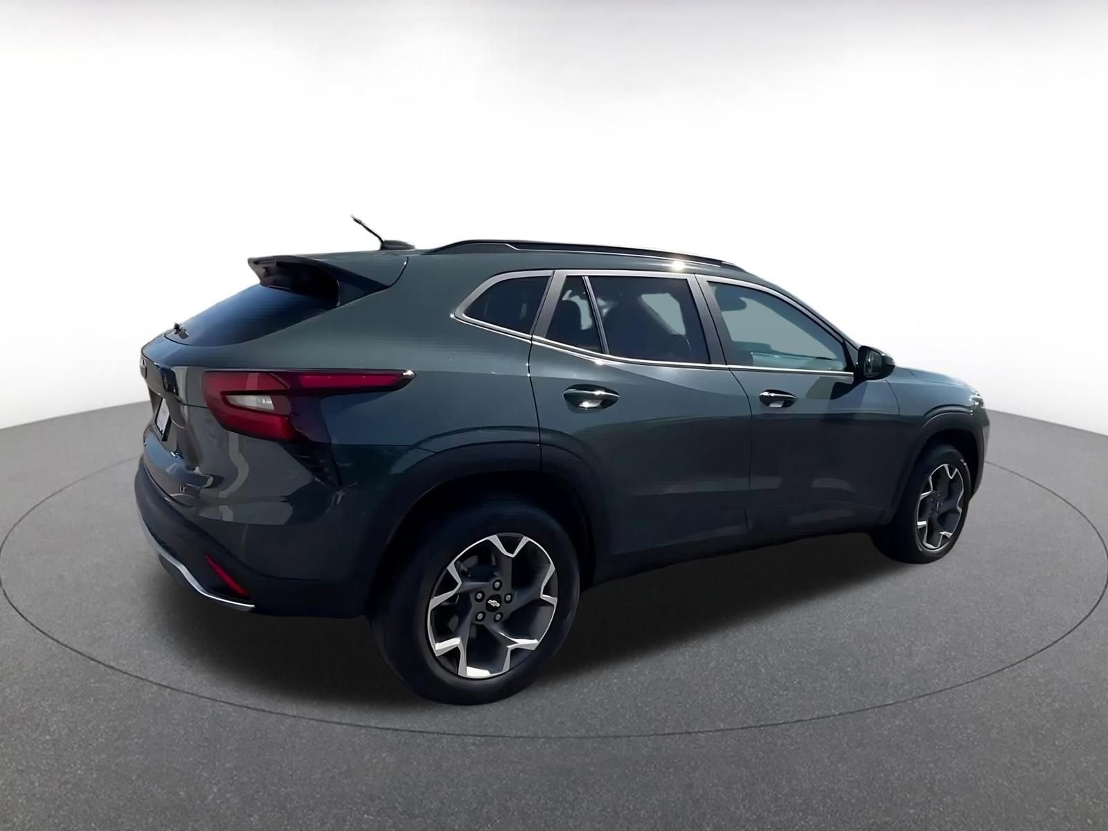 Thumbnail: 2025 Chevrolet Trax - 15