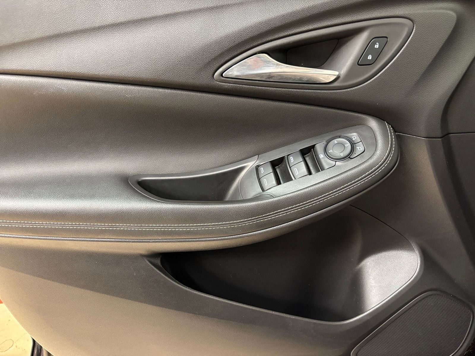 Thumbnail: 2025 Buick Encore GX - 18