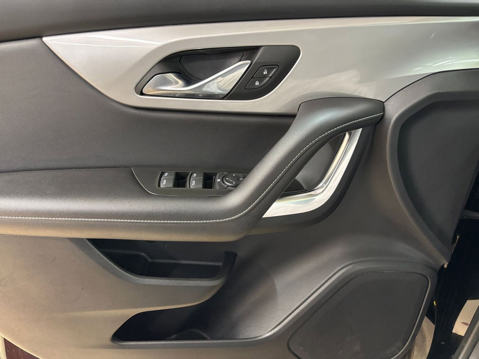 Thumbnail: 2025 Chevrolet Blazer - 18