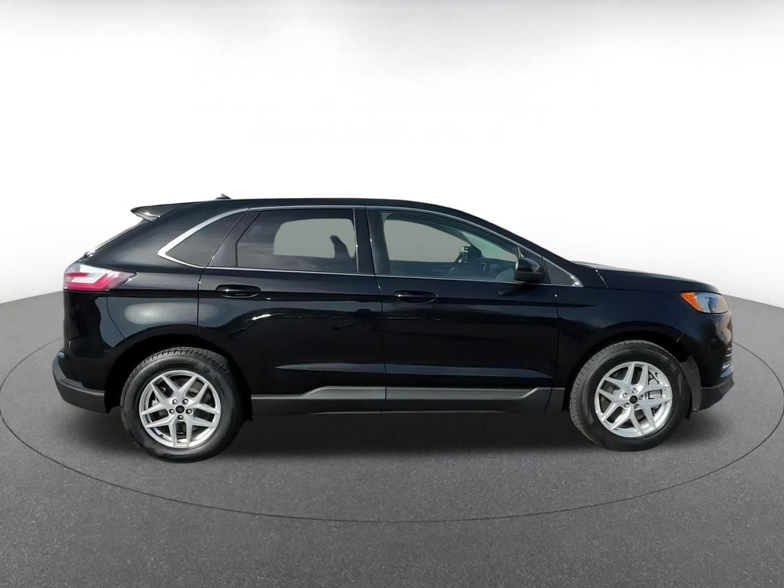 2024 Ford Edge SEL 15