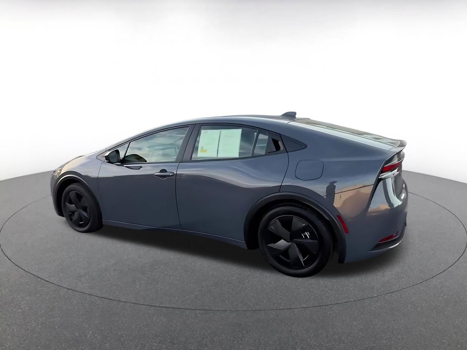 Thumbnail: 2025 Toyota Prius - 10