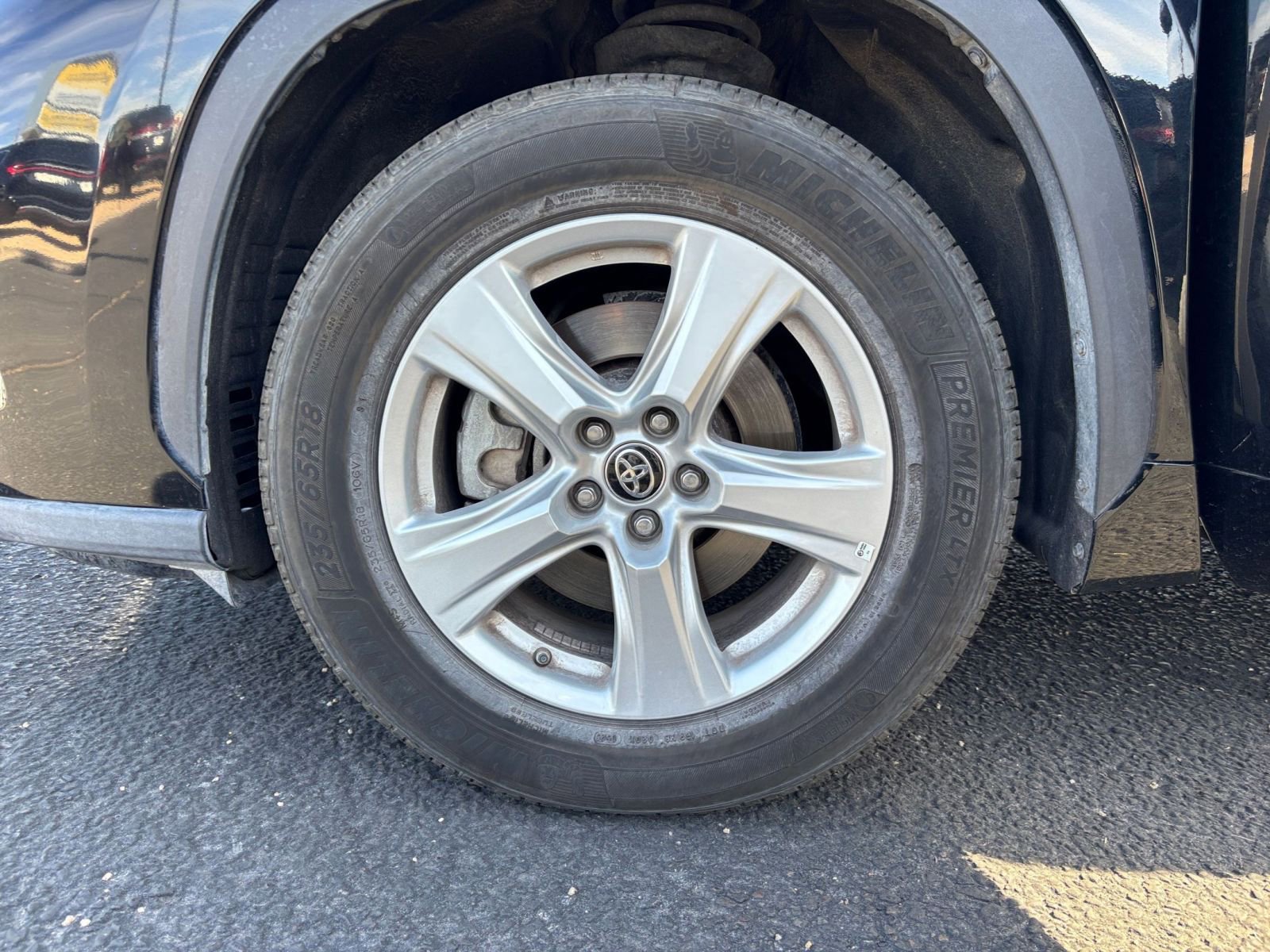 Thumbnail: 2025 Toyota Highlander - 32