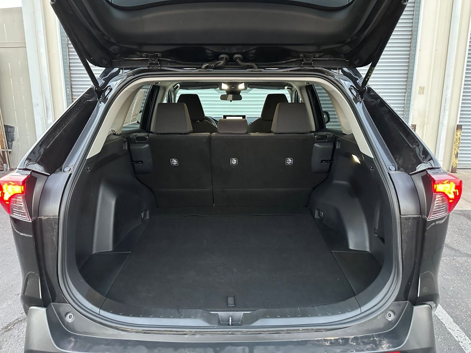 Thumbnail: 2025 Toyota RAV4 - 30